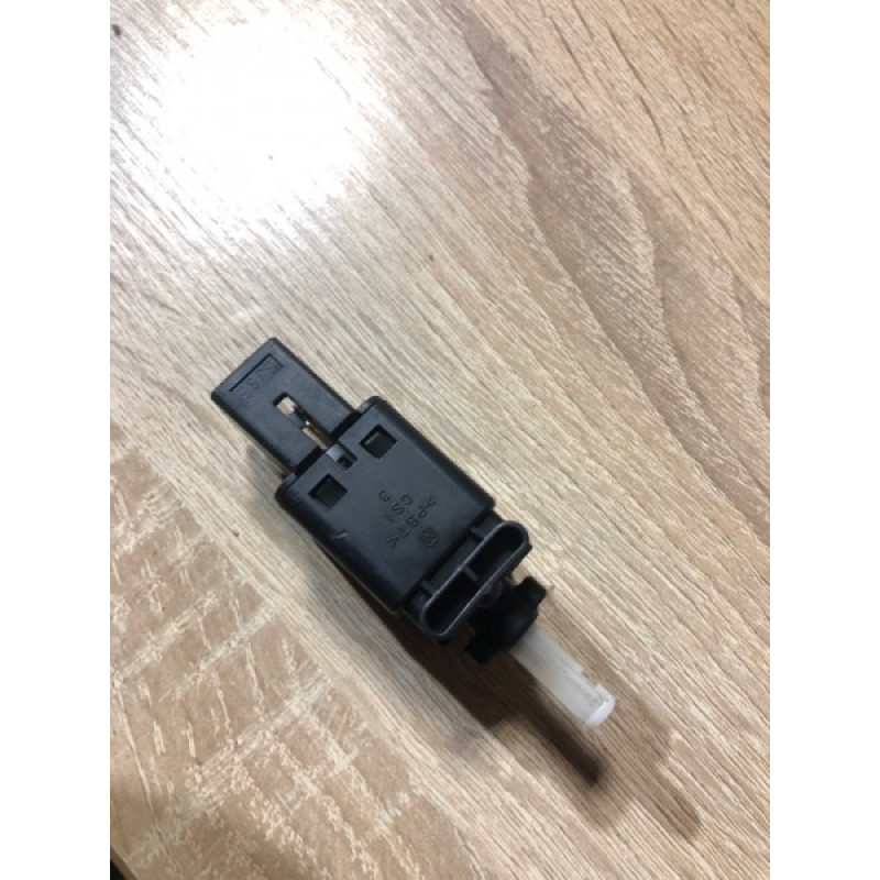 Концевик двери (электрика) Mazda 6 GG 2007 2.0 RF7J