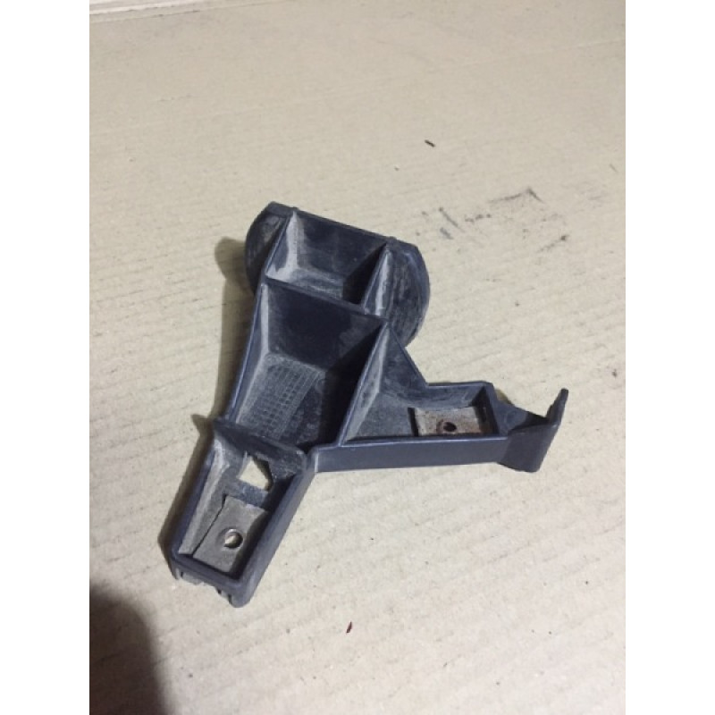 Крепление бампера (кузов и элементы) BMW 7-series E38 1996 M60B40 51118125318