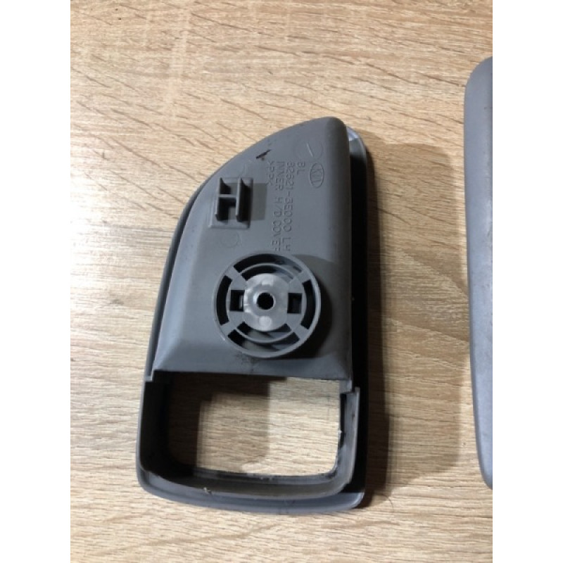 Ручка дверей внутрішня (салон) KIA Sorento BL 2005 2.5 CRDI 826213e000