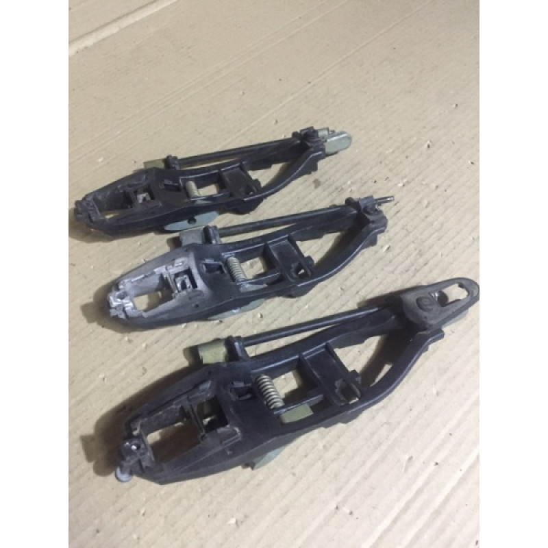 Кронштейн ручки дверей (кузов і елементи) BMW 3-series E46 51218253454