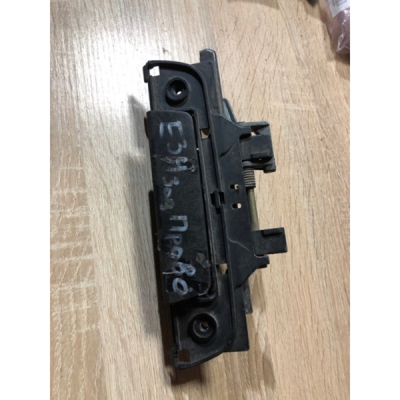 Ручка двери внешняя (кузов и элементы) BMW 5-series E34 51228138952