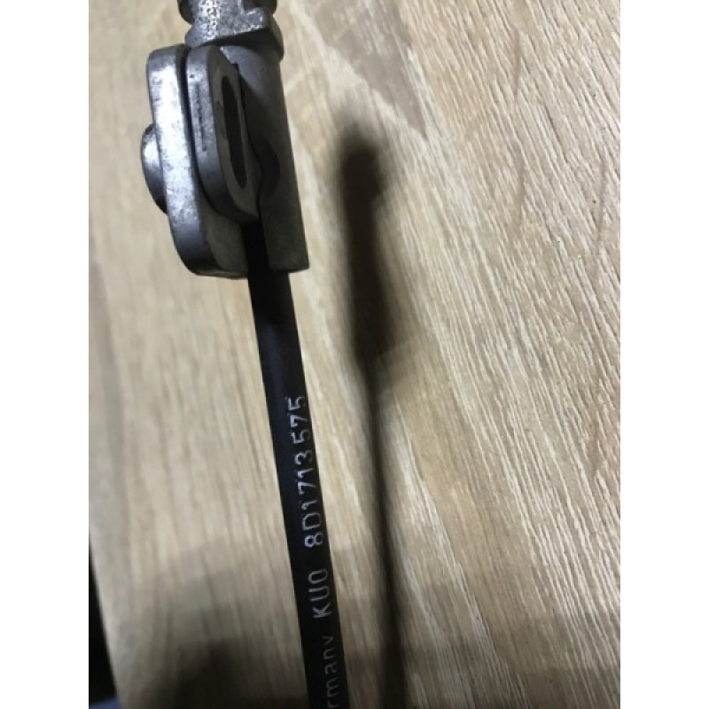 Трос переключения передач (трансмиссия) AUDI A6 C5 2001 2.5 AKE 8D1713575