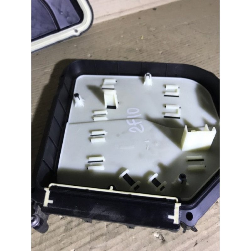 Пластик подкапотный (кузов и элементы) BMW 5-series F10 2013 N47D20 12907555153