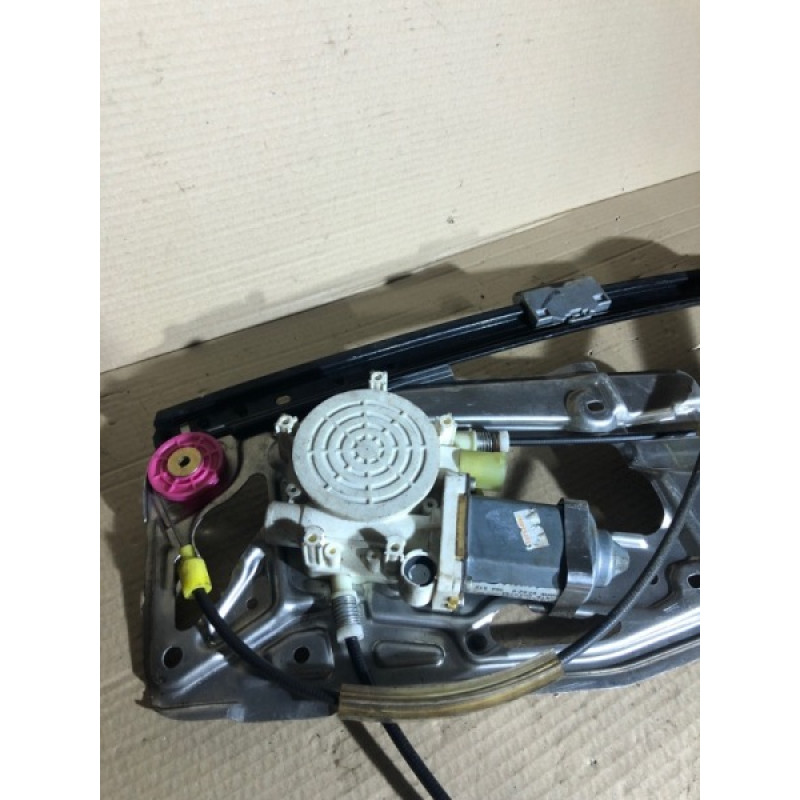 Механизм стеклоподъемника с мотором (кузов и элементы) BMW 5-series E39 1999 M51d25 8236860