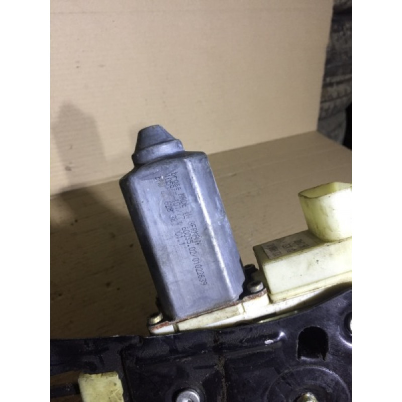 Механизм стеклоподъемника с мотором (кузов и элементы) BMW 7-series E65 N62B44 7024813