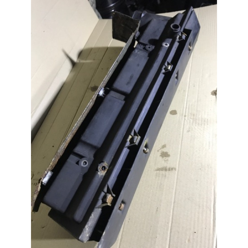 Корпус воздушного фильтра (впускная система) BMW 5-series E34 13712245562