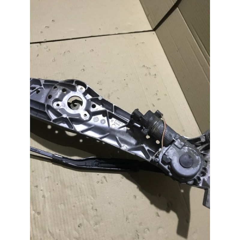 Трапеция дворников (кузов и элементы) BMW 7-series E38 8110205084