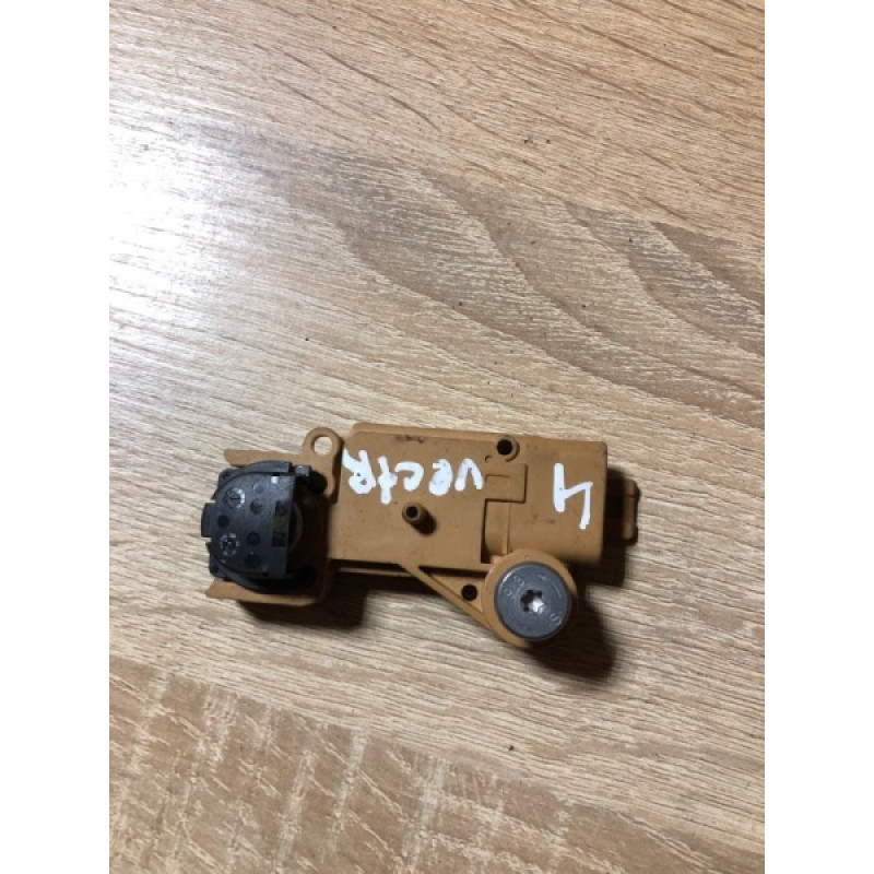 Датчик удара (электрика / датчики) Opel Vectra C 2008 1.9 D 13256901