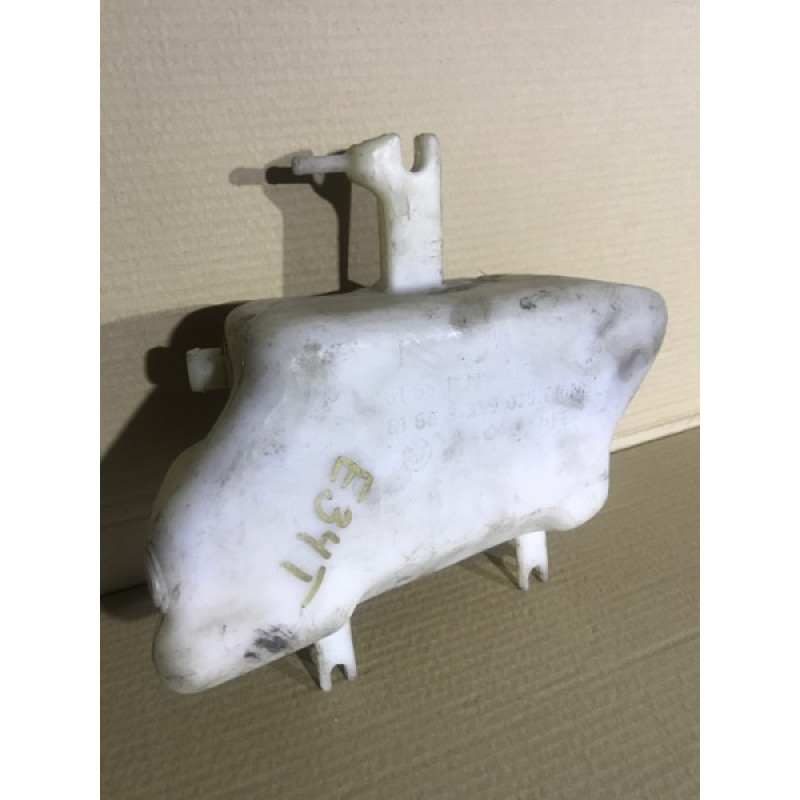 Бачок омывателя (кузов и элементы) BMW 5-series E34 61681391805