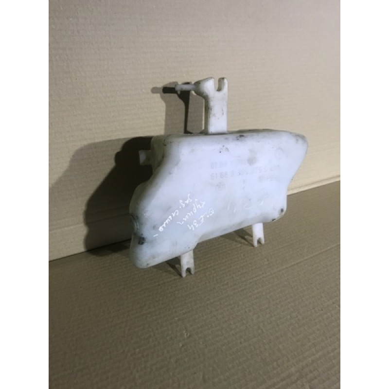 Бачок омывателя (кузов и элементы) BMW 5-series E34 61681391805