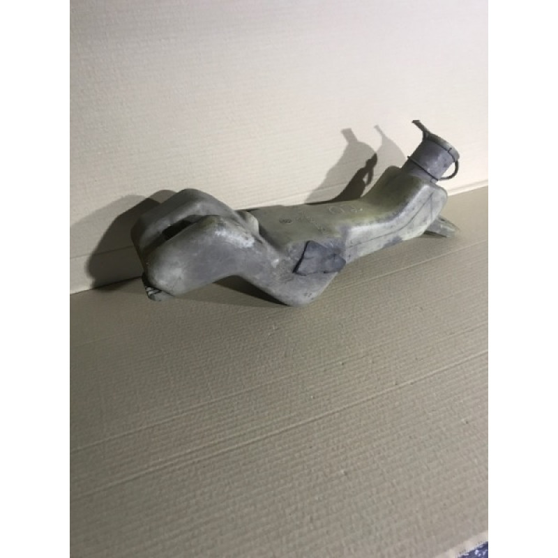 Бачок омывателя (кузов и элементы) BMW 5-series E34 61668351646