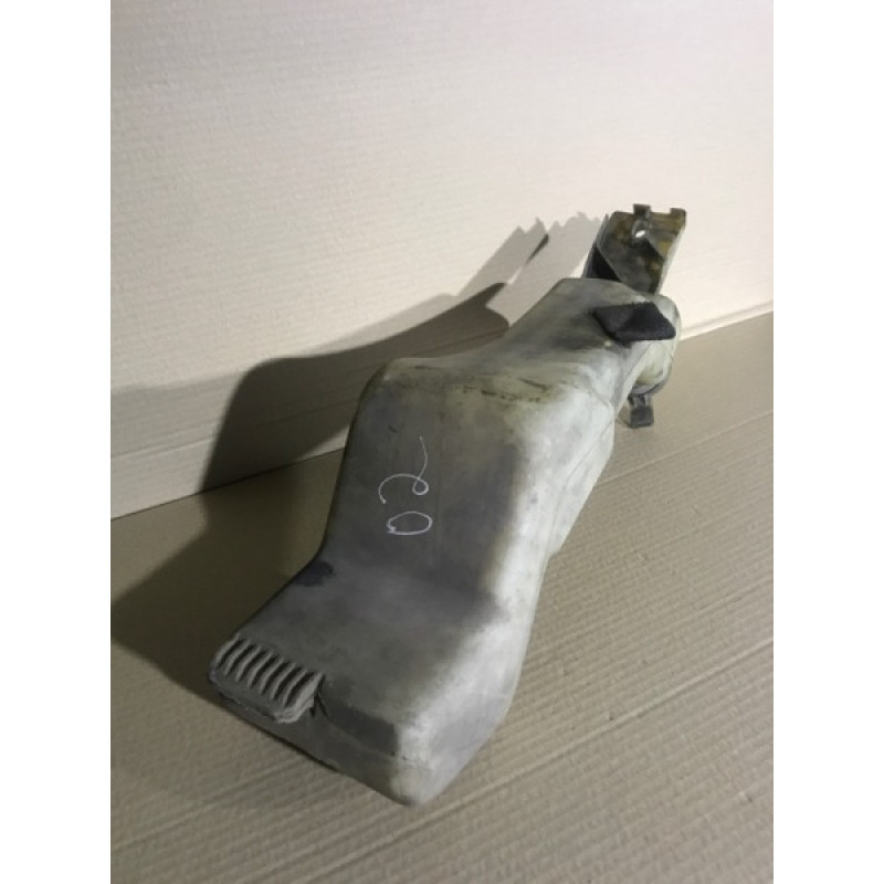 Бачок омывателя (кузов и элементы) BMW 5-series E34 61668351646