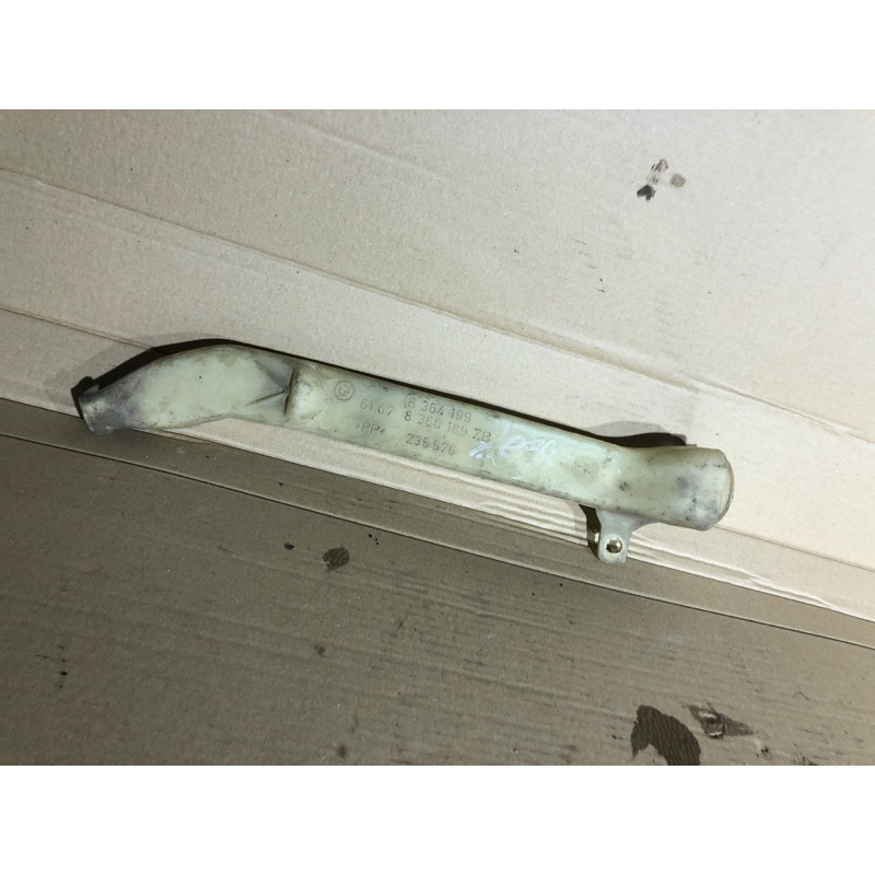 Горловина бачка омивача (кузов і елементи) BMW 5-series E39 61668364199