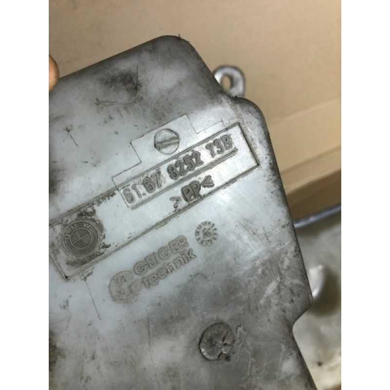 Бачок омывателя (кузов и элементы) BMW X5 E53 M57d30 61678252738