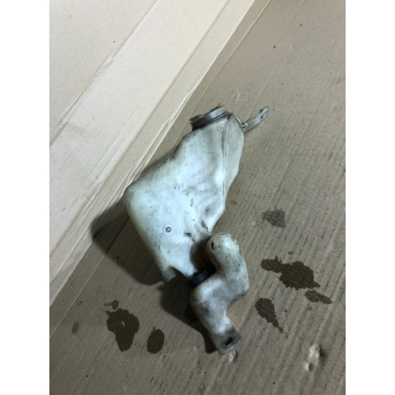 Бачок омывателя (кузов и элементы) BMW 5-series E39 61668361443