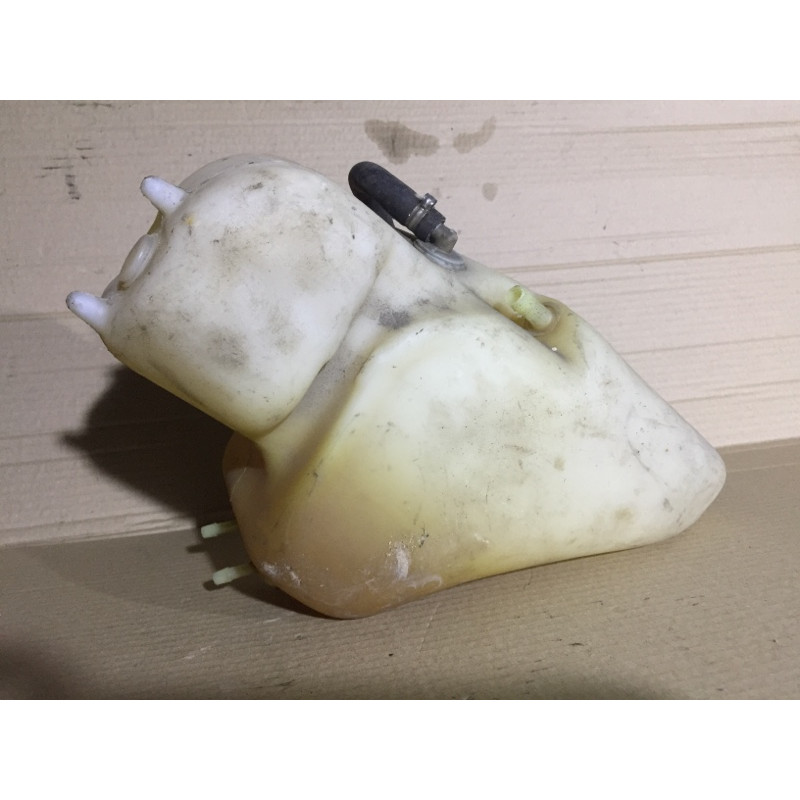 Бачок расширительный (система охлаждения) BMW 7-series E32 16131179025