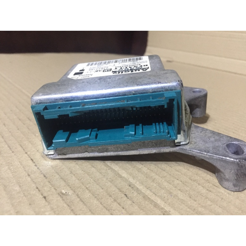Блок управления airbag (airbag/безопасность) Opel Vivaro 1 2007 1.9 D 8200435339A
