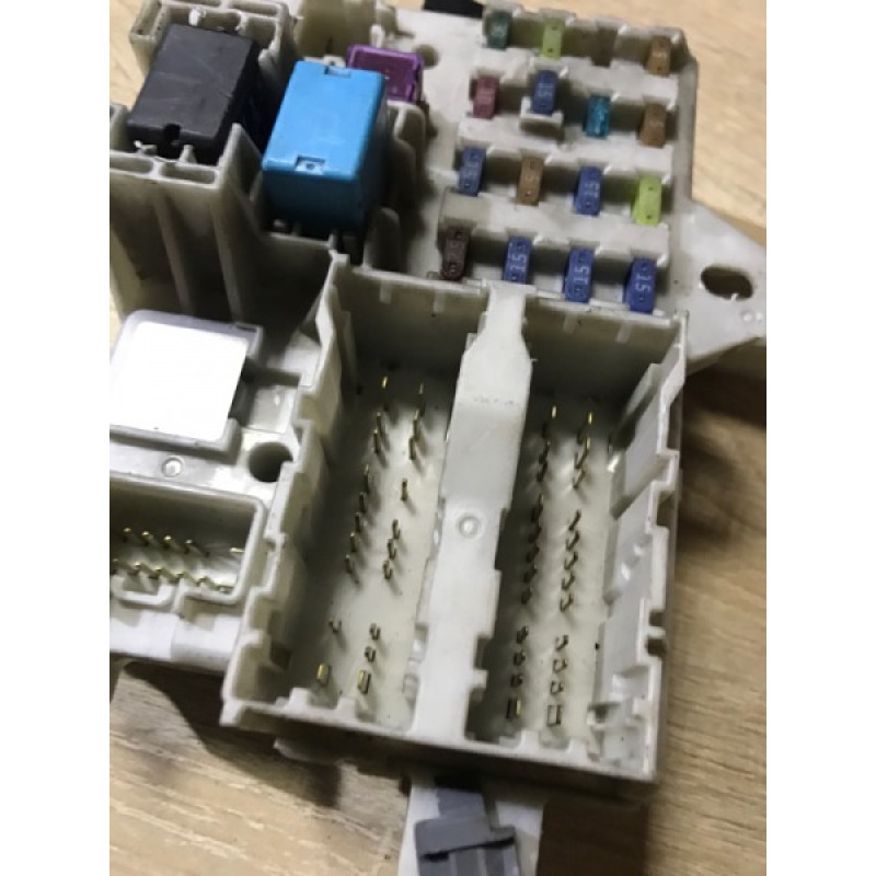 Блок предохранителей (электрика) Mazda 6 GG 2002 2.0 RF5