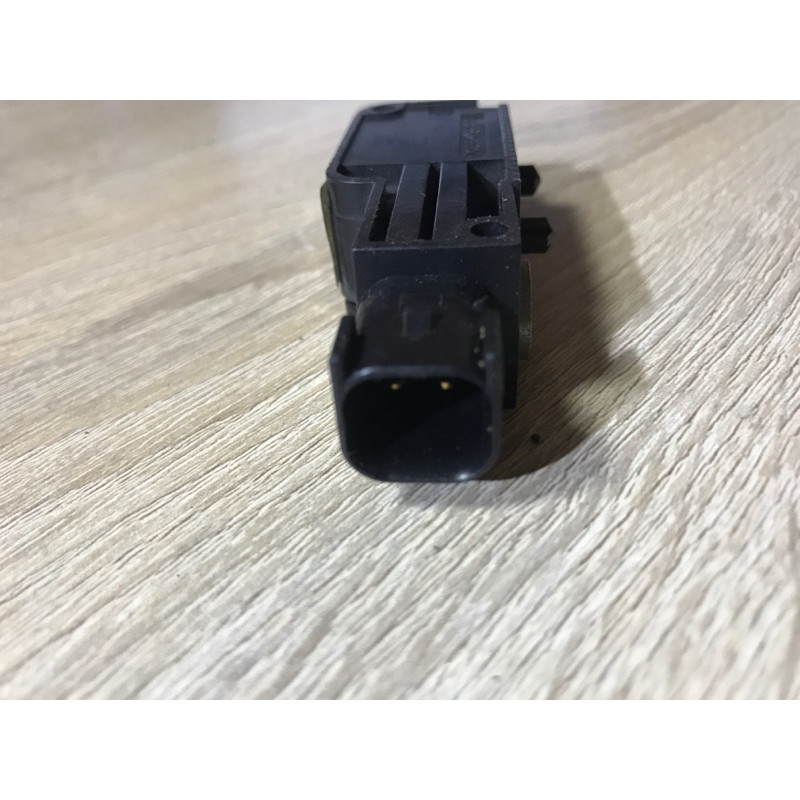 Датчик удара (электрика / датчики) Mazda 6 GG 2002 2.0 RF5 GJ6A57KC0