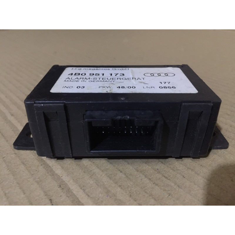 Блок управления сигнализатора движения (электрика / блок управления) AUDI A6 C5 2001 2.5 AKE 4B0951173