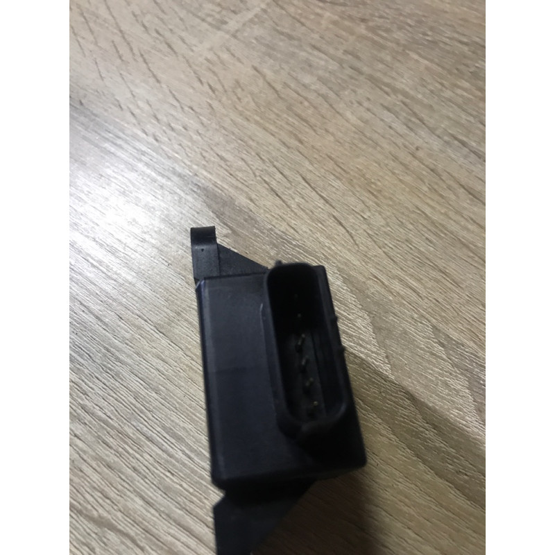 Датчик поперечного ускорения (ESP) (электрика / датчики) Mazda 6 GG 2002 2.0 RF5 GJ6E437Y1