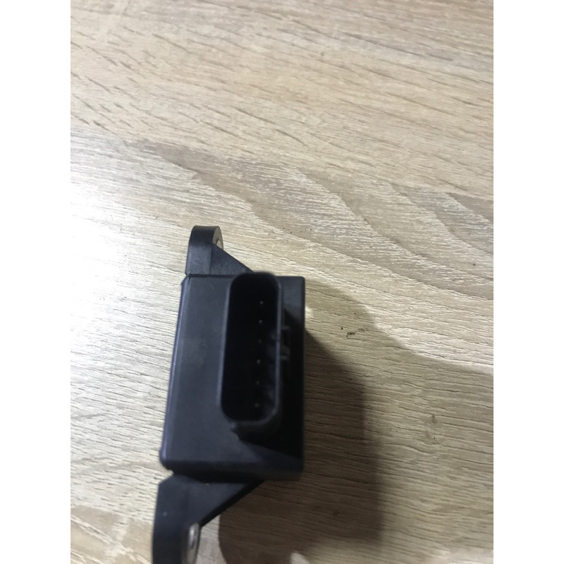 Датчик поперечного ускорения (ESP) (электрика / датчики) Mazda 6 GG 2004 2.0 RF5 GJ6E437Y1