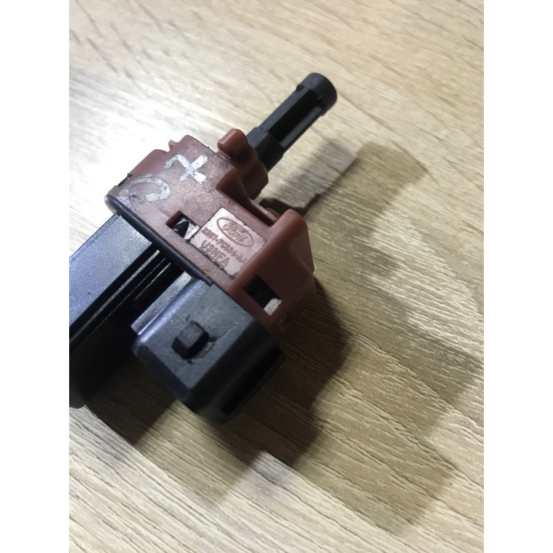 Концевик педали тормоза (электрика / датчики) Mazda 6 GG 2004 2.0 RF5 2S6T7C534AA