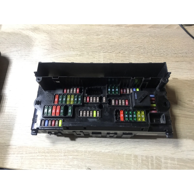 Блок предохранителей (электрика) BMW 5-series F10 2013 N47D20 61 14 9 252 815