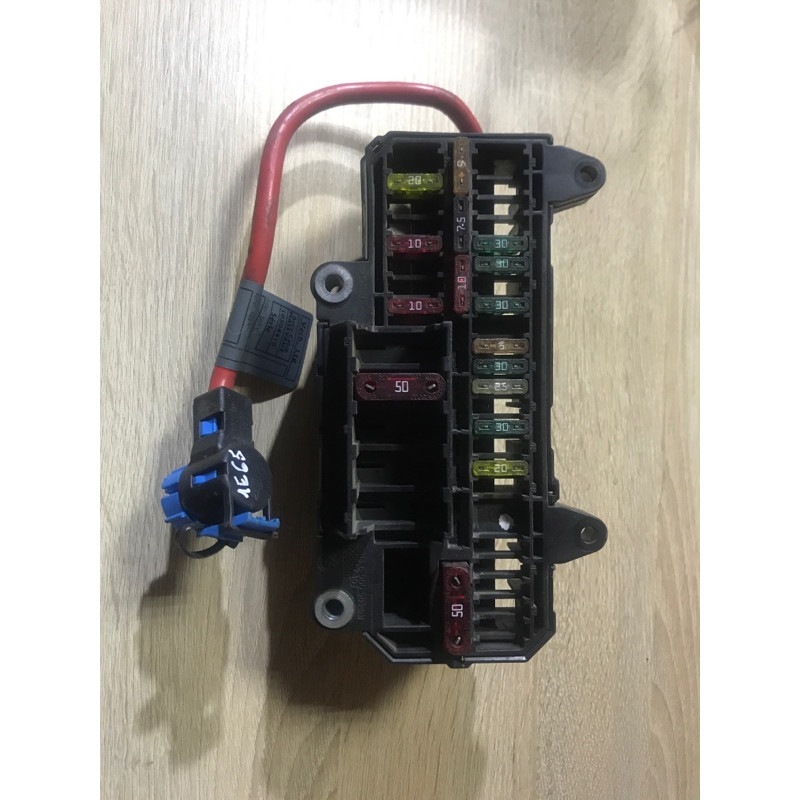 Блок предохранителей (электрика) BMW 7-series E65 N62B44 521857213133