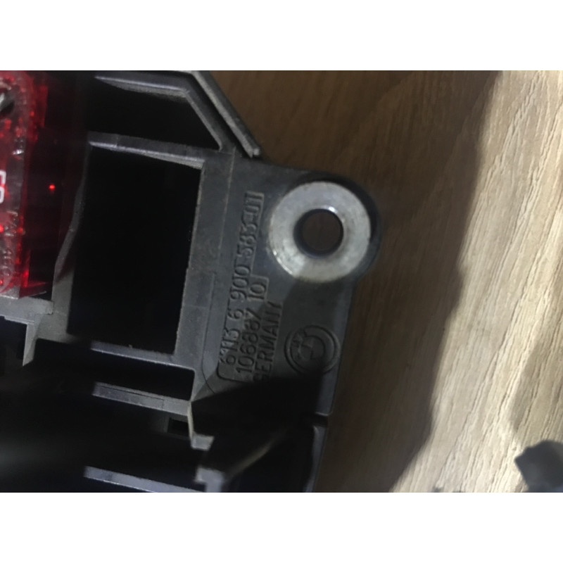 Блок предохранителей (электрика) BMW 7-series E65 N62B44 521857213133