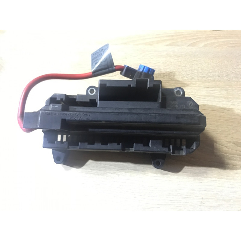 Блок предохранителей (электрика) BMW 7-series E65 N62B44 521857213133