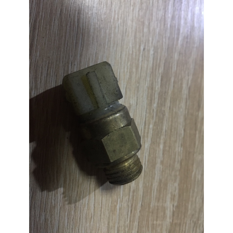 Датчик температуры охлаждающей жидкости (электрика / датчики) BMW 5-series E39 1999 M51d25 12632244130