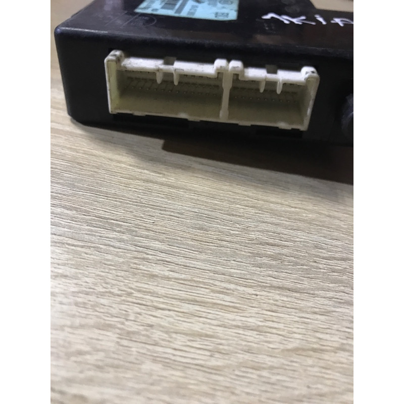 Блок управления светом (электрика / блок управления) KIA Sorento BL 2005 2.5 CRDI 954003E310