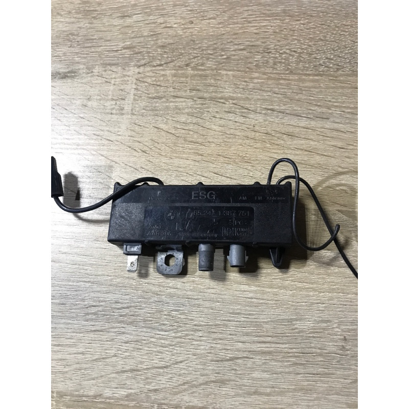 Підсилювач антени (електрика) BMW 3-series E36 65241387751