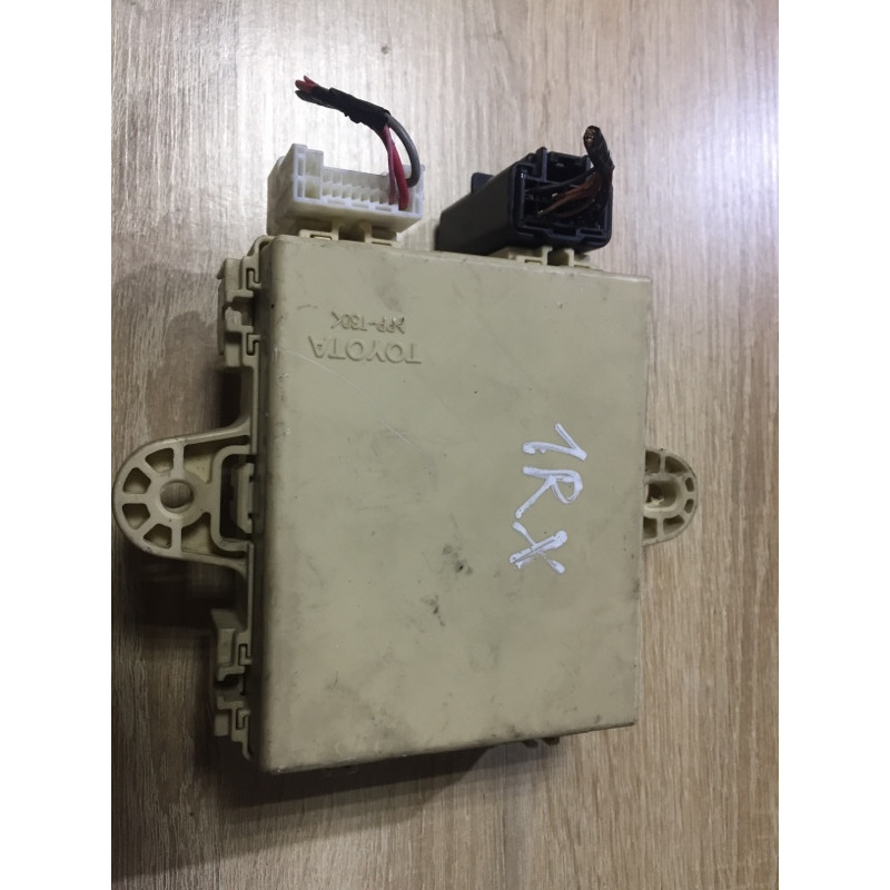 Блок предохранителей (электрика) Lexus RX XU30 2007 3.0 1MZ-FE