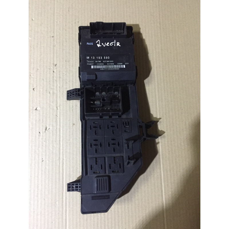 Блок предохранителей (электрика) Opel Vectra C 2008 2.2 YH 13193590 13223679