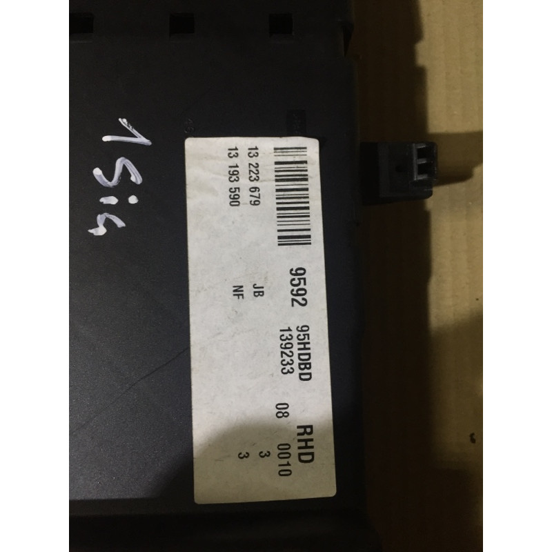 Блок предохранителей (электрика) Opel SIGNUM 1 2006 2.2 YH 13193590 13223679