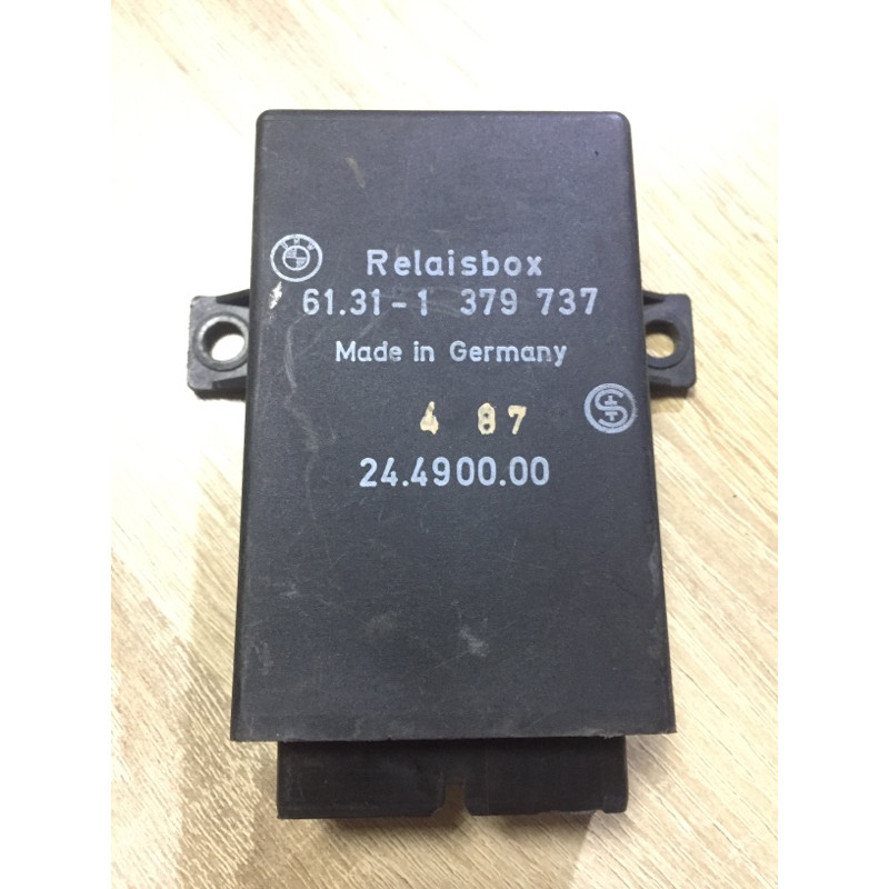 Блок реле автон.сист.отопления/вентиляции (электрика / блок управления) BMW 7-series E32 1990 M70b50 61311379737