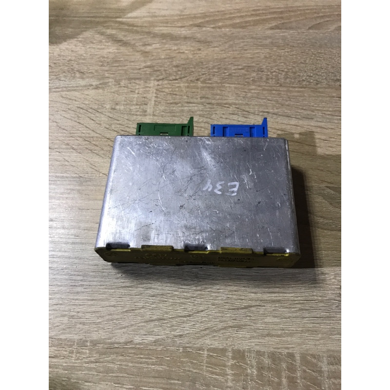 Блок системы диагностики (электрика / блок управления) BMW 5-series E34 61351384603