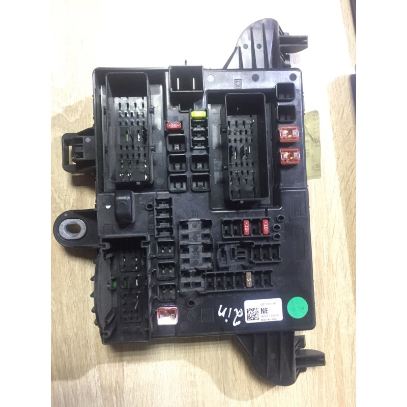 Блок предохранителей (электрика) Opel Insignia A 2012 2.0 DTH 13277321