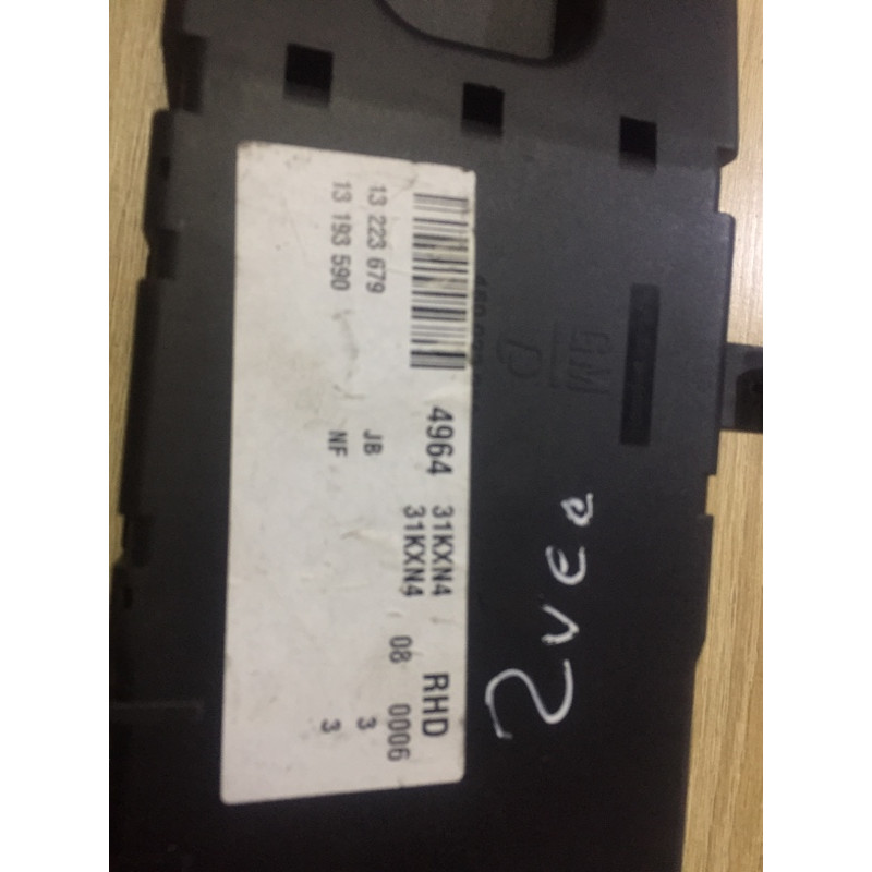 Блок предохранителей (электрика) Opel Vectra C 2008 2.2 YH 13223679 13193590