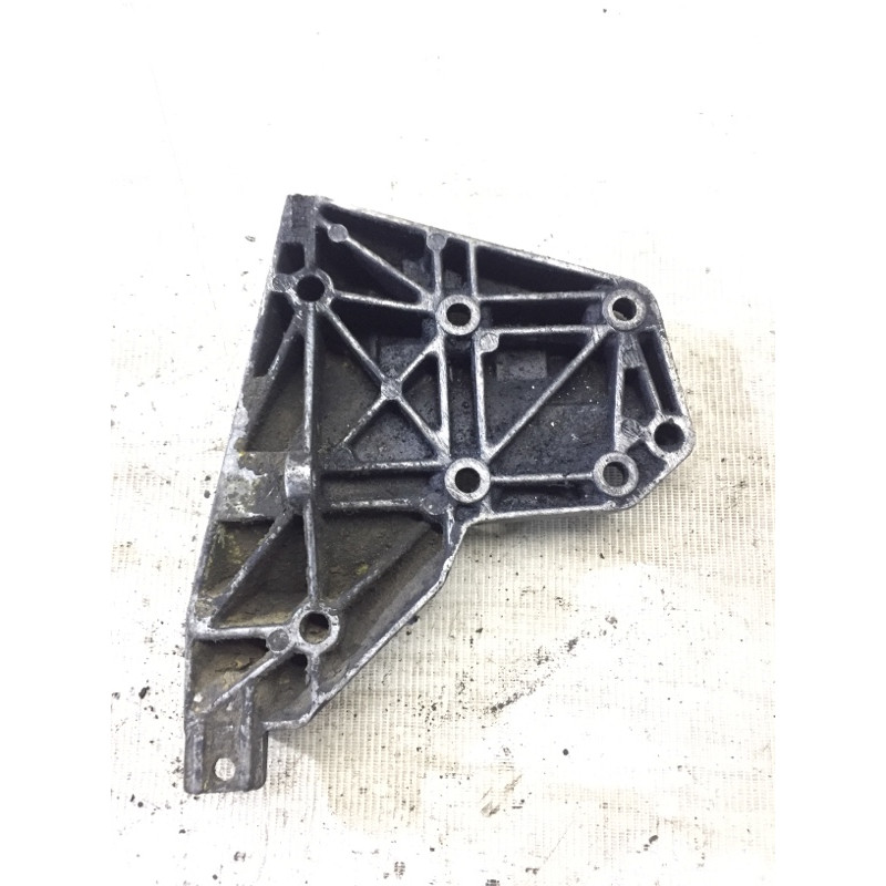 Кронштейн компрессора кондиционера (кронштейны двигателя) BMW 5-series E39 64552246146