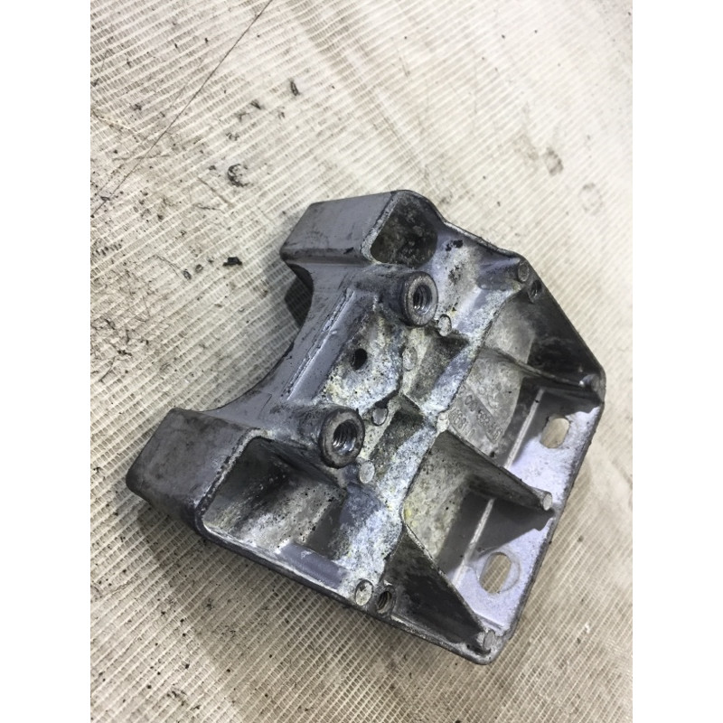 Кронштейн (двигатель и элементы) BMW 5-series E60 2004 M54B22 51 61 7 010 593