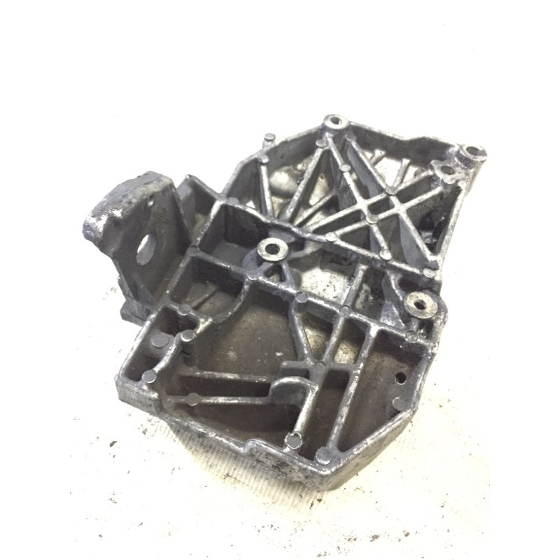 Кронштейн (двигатель и элементы) Volkswagen Passat B5 2003 1.9 TDI 038260885C