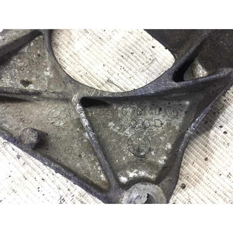 Кронштейн (двигатель и элементы) BMW 5-series E60 2004 M54B22 22116761117