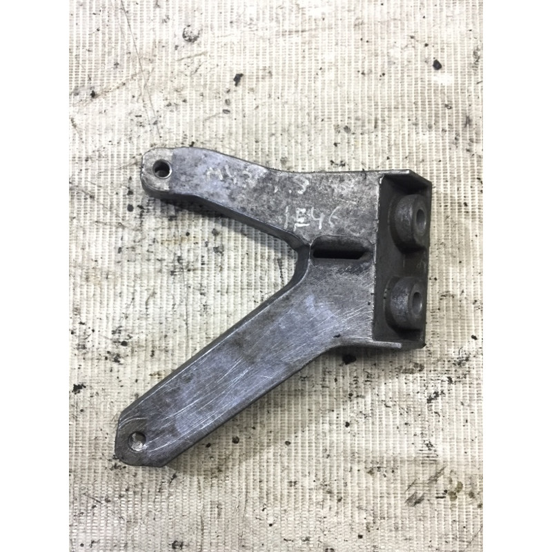 Кронштейн (двигун та елементи) BMW 3-series E46 1999 M43B19 11 61 1 743 662