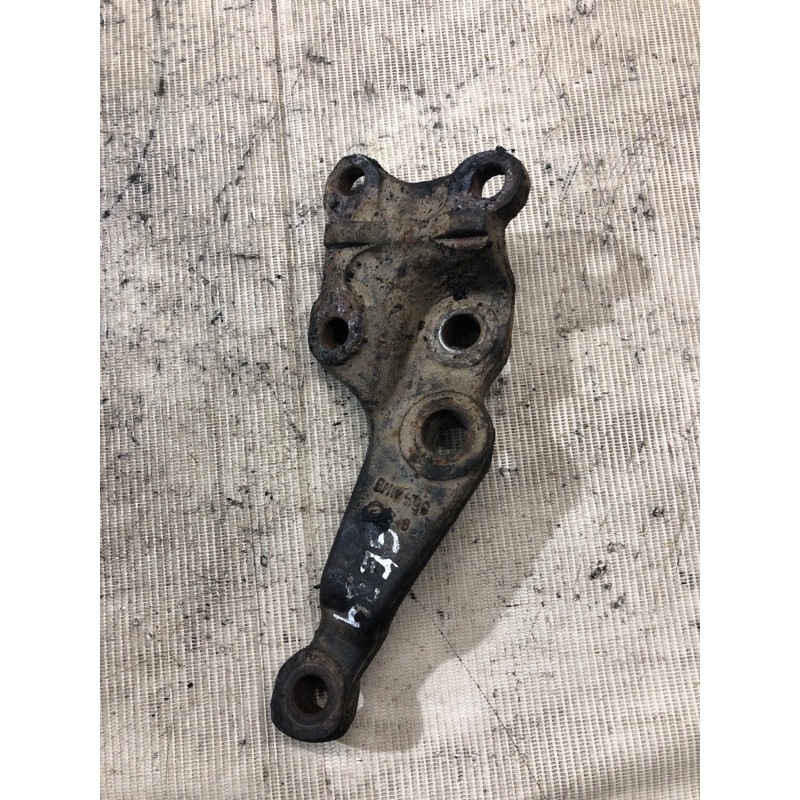 Кронштейн рычага подвески (подвеска) BMW 5-series E34 1993 M20b25 31131133558