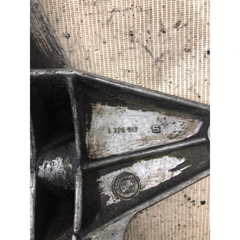 Кронштейн (двигатель и элементы) BMW 3-series E30 1278917