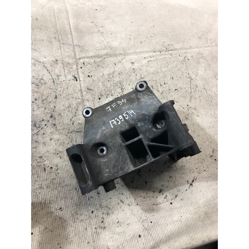 Кронштейн генератора (кронштейни двигуна) BMW 5-series E34 1994 M43b18 12 31 1 739 514