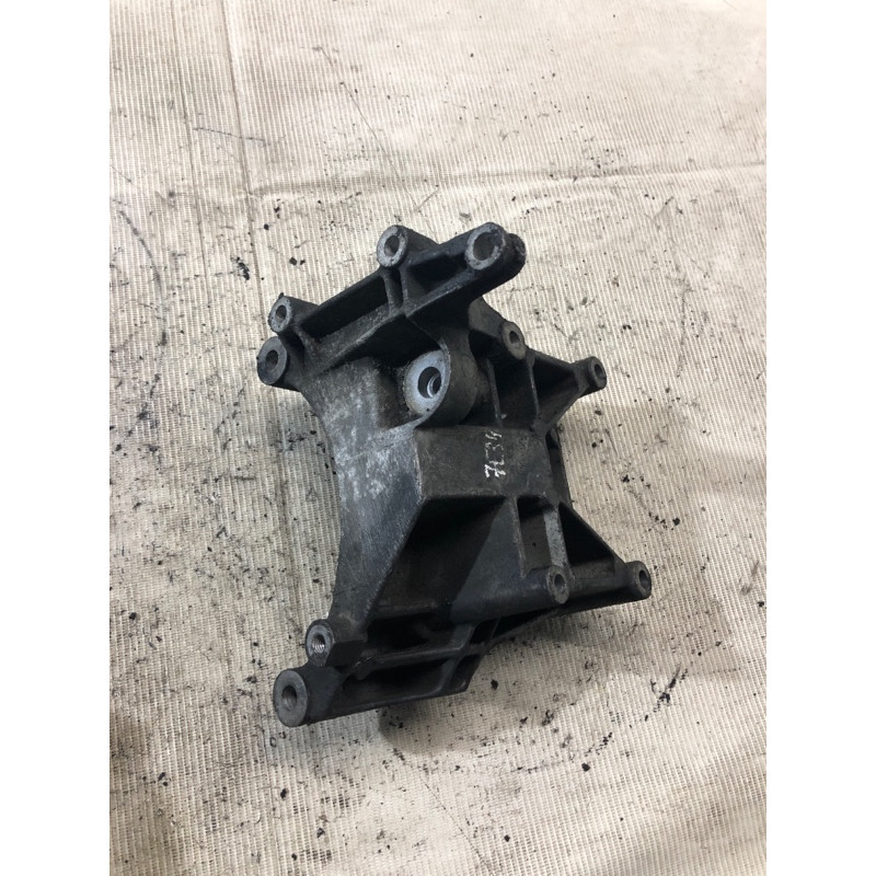 Кронштейн генератора (кронштейни двигуна) BMW 5-series E34 1994 M43b18 12 31 1 739 514